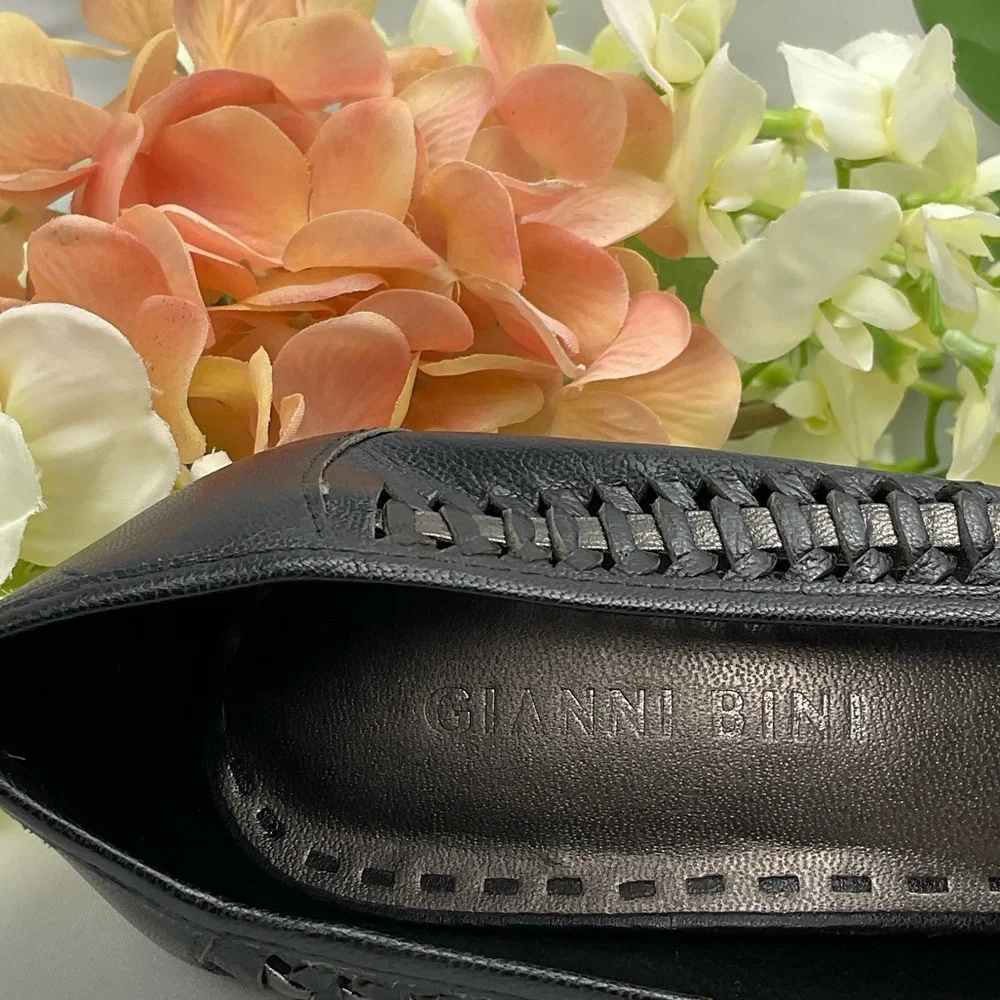 Gianni Bini Women’s 6/7 Black & Gray Leather Pump‎